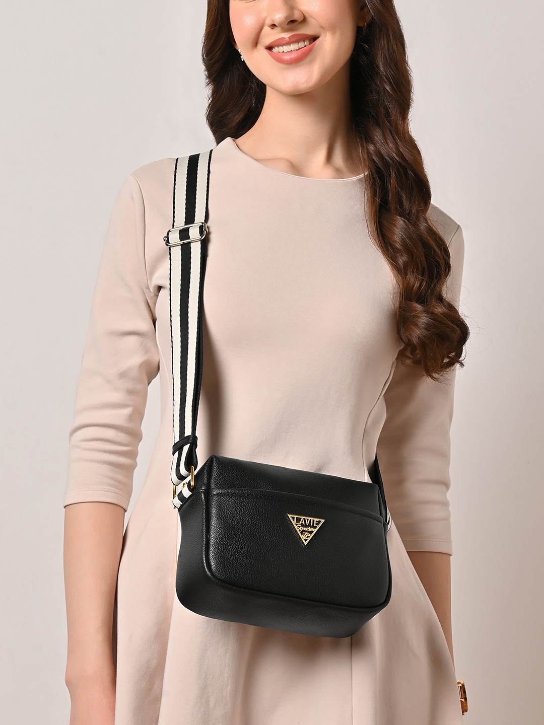 

LAVIE Signature Women Alabama Sling Handbag, Black