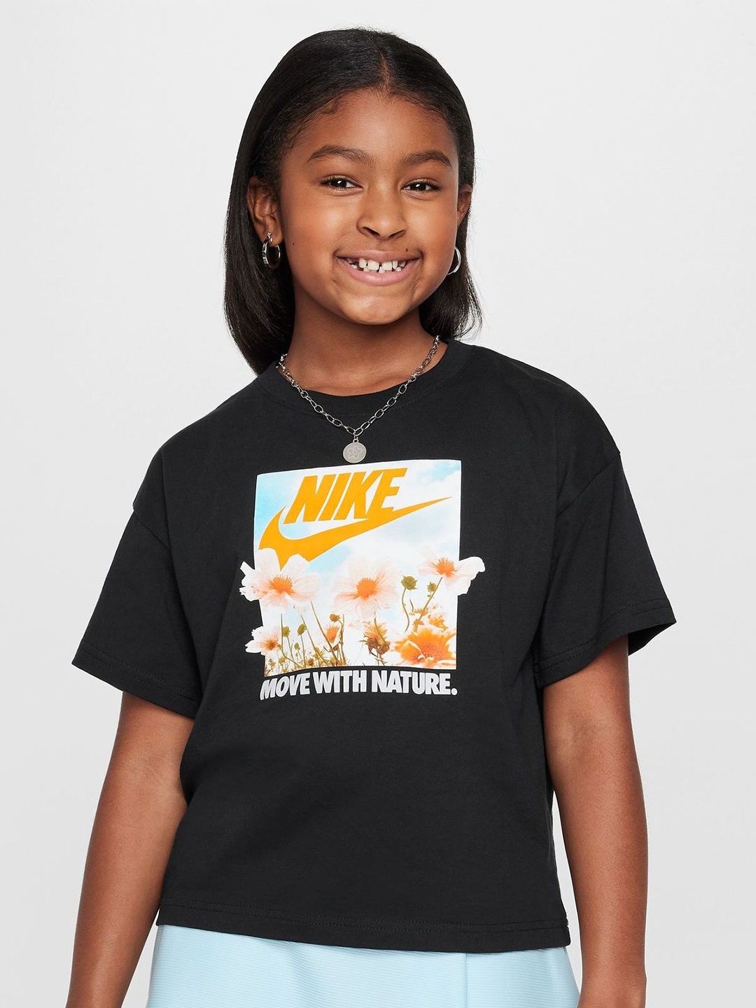 

Nike Sportswear Older Kids' (Girls') T-shirt, Black