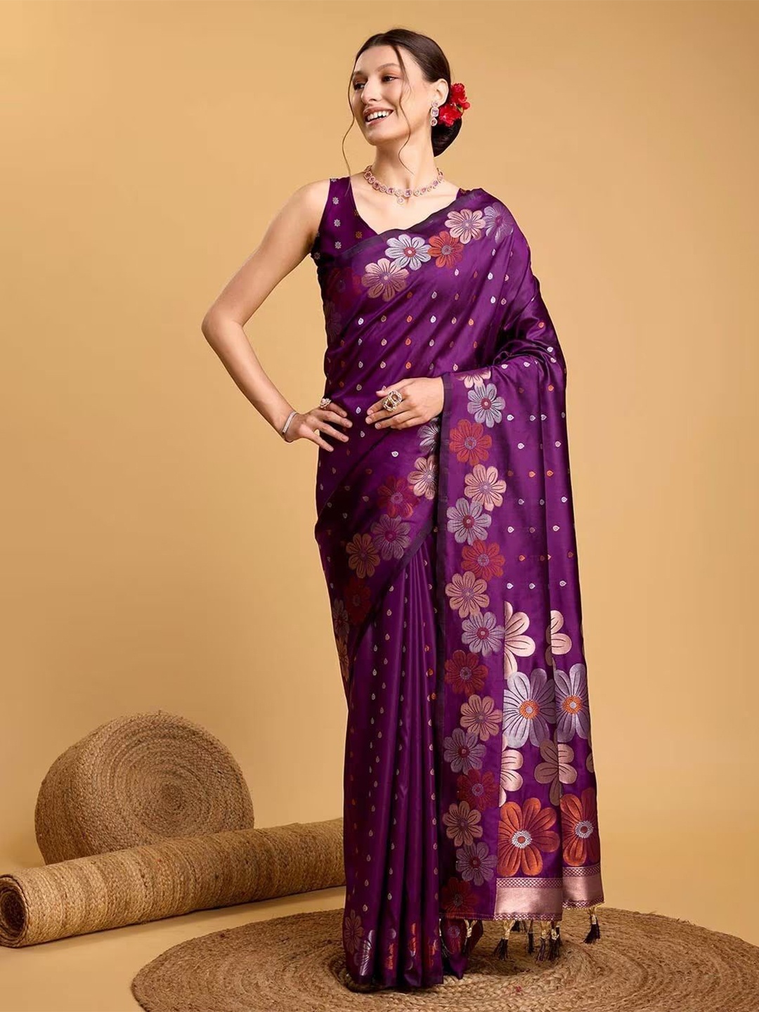 

KALINI Women Floral Zari Banarasi Saree, Burgundy
