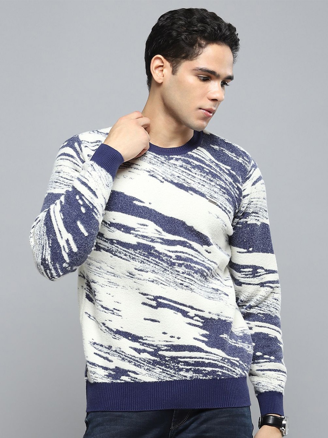 

Cloak & Decker Men Printed Woollen Pullover, Navy blue