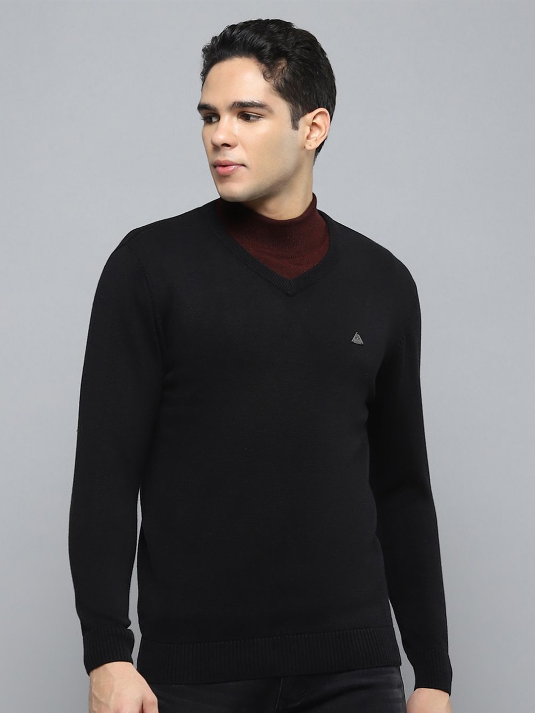 

Cloak & Decker Men Long Sleeves Woollen Pullover, Black