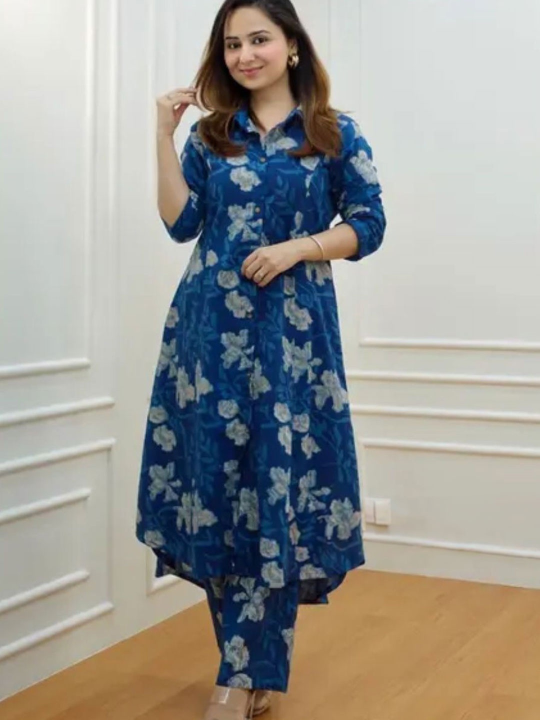 

Saood Creation Women Floral Printed Co-Ords, Blue