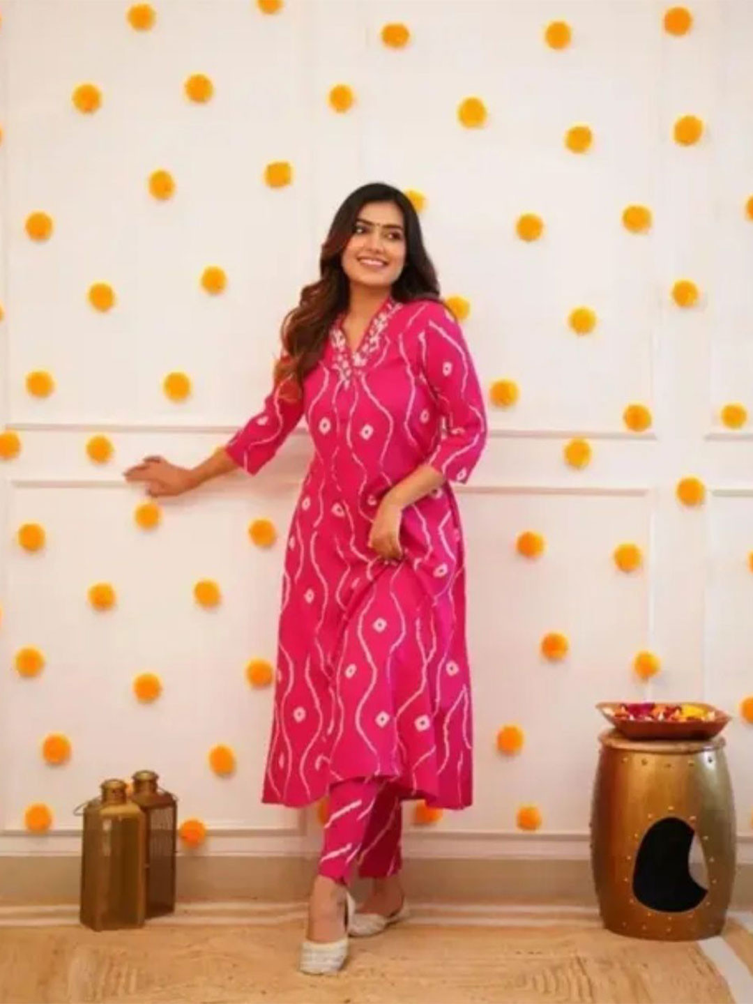 

Saood Creation Women Printed V-Neck A-Line Kurta, Pink
