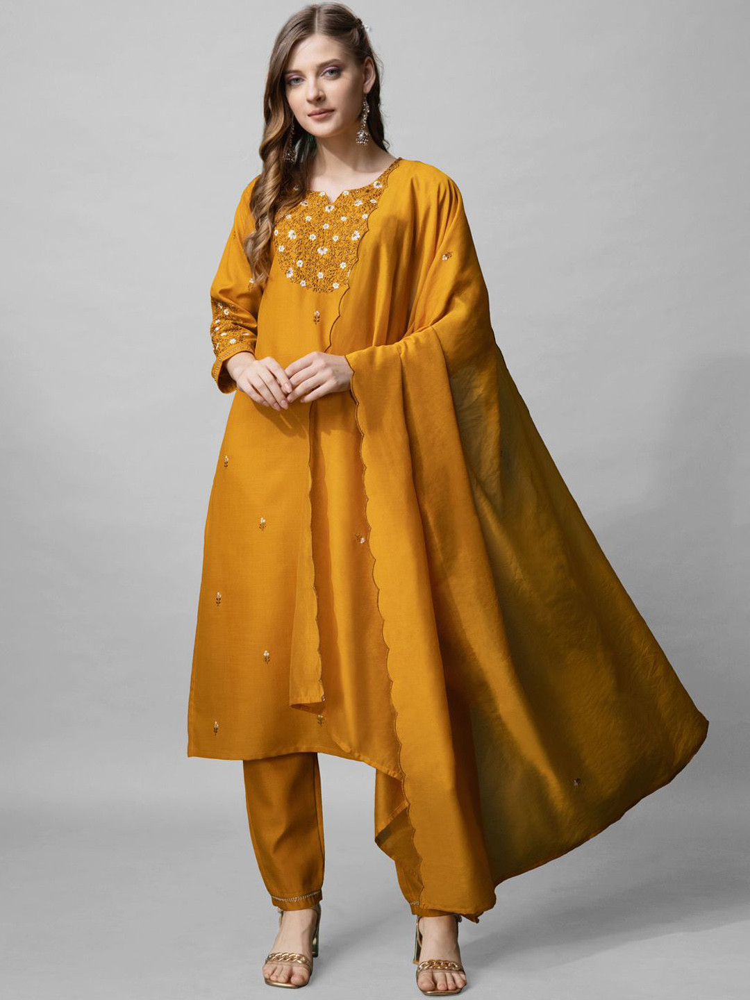 

BERISTON Floral Embroidered Regular Sequinned Straight Kurta with Trousers & Dupatta, Coral