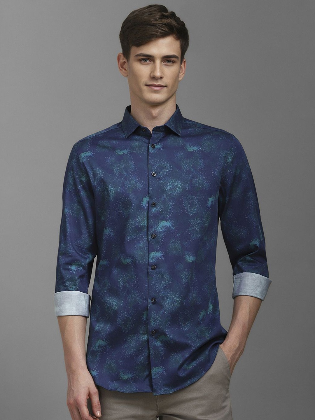 

Louis Philippe Sport Men Abstract Printed Cotton Casual Shirt, Navy blue