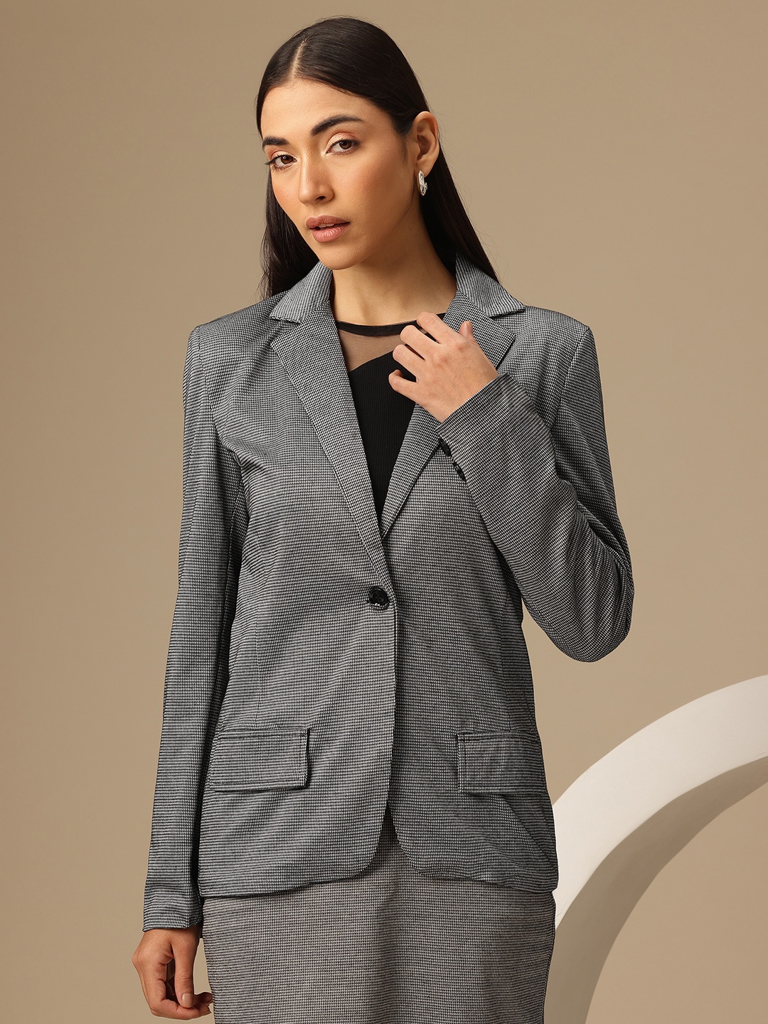 Chemistry Houndstooth Checked Woollen Oversized Blazer, Black