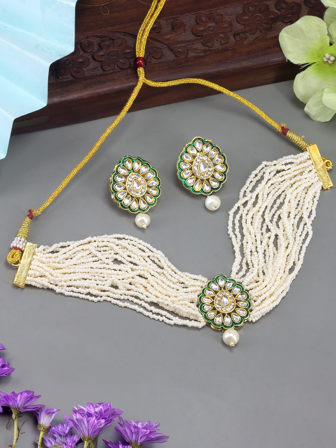 

PRIVIU Gold-Plated Kundan-Studded & Beaded Choker Jewellery Set