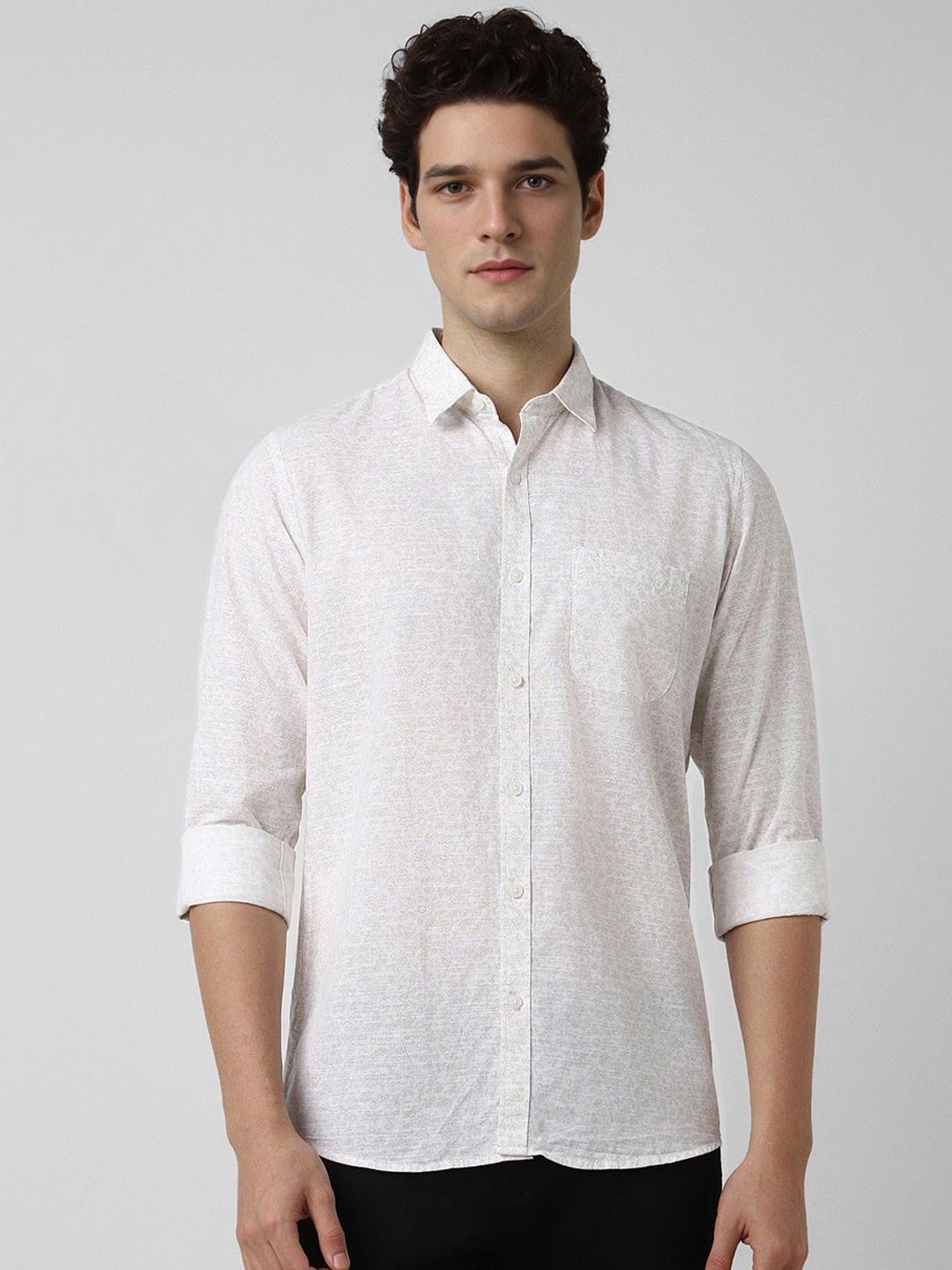 

Peter England Casuals Men Spread Collar Floral Printed Cotton Slim Fit Casual Shirt, Off white