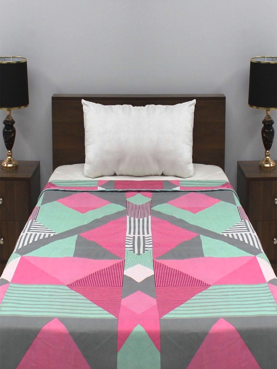 

Steve & Anderson Pink & Green Geometric Mild Winter 150 GSM Single Bed Reversible Dohar