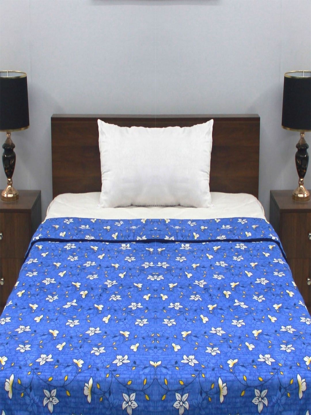 

Steve & Anderson Blue & White Floral Mild Winter 320 GSM Single Bed Reversible Dohar