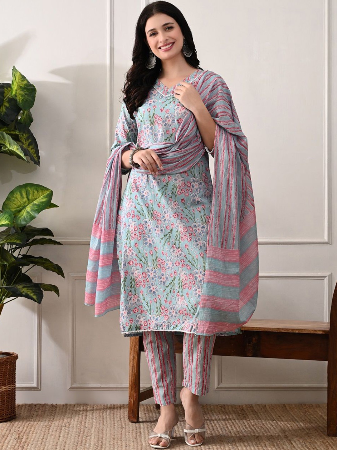 

DHROOV TARA Ethnic Motifs Printed Regular Straight Kurta with Trousers & Dupatta, Blue
