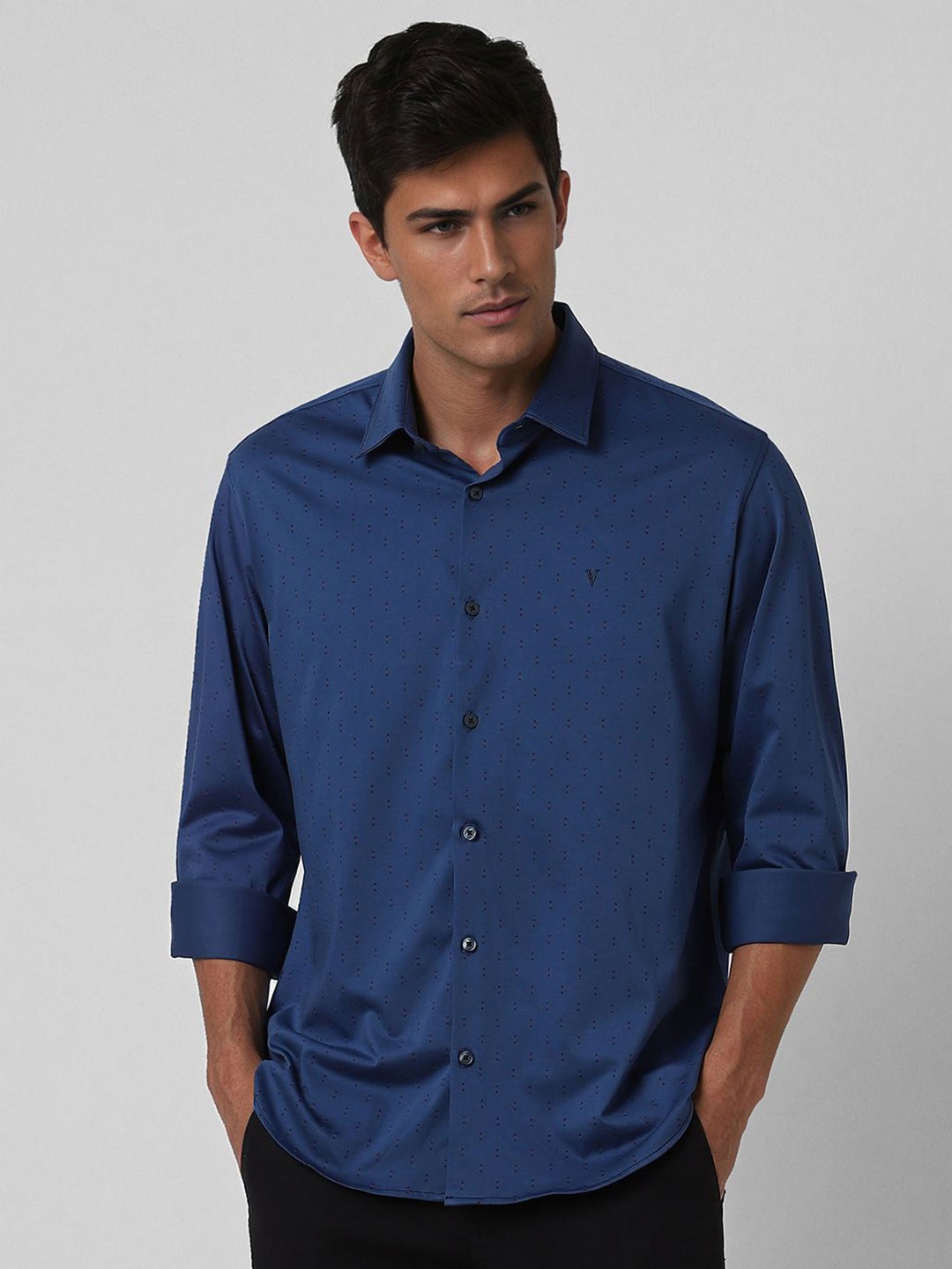 

Van Heusen Sport Men Solid Opaque Cotton Casual Shirt, Blue