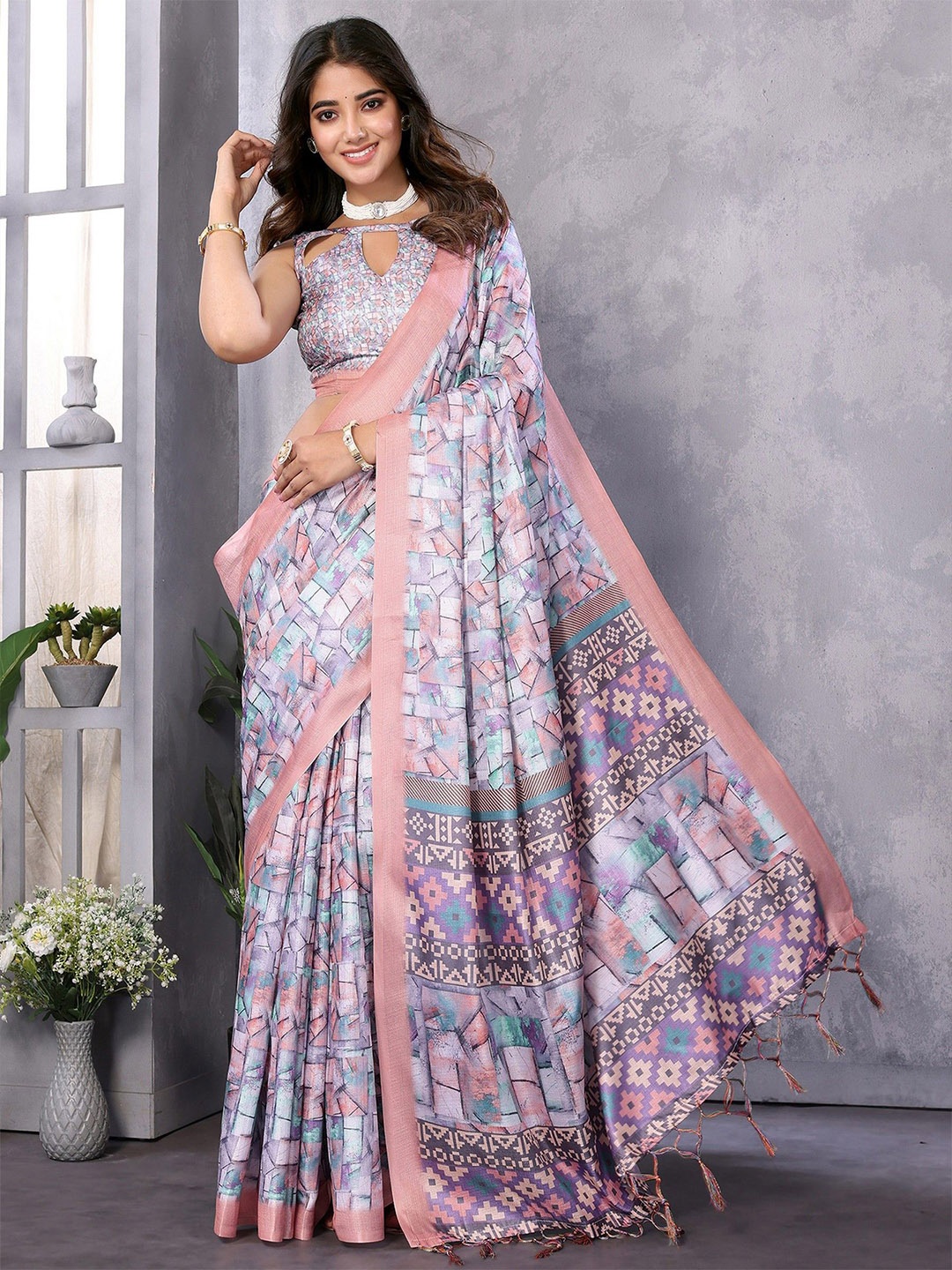 

KALINI Abstract Printed Saree, Pink