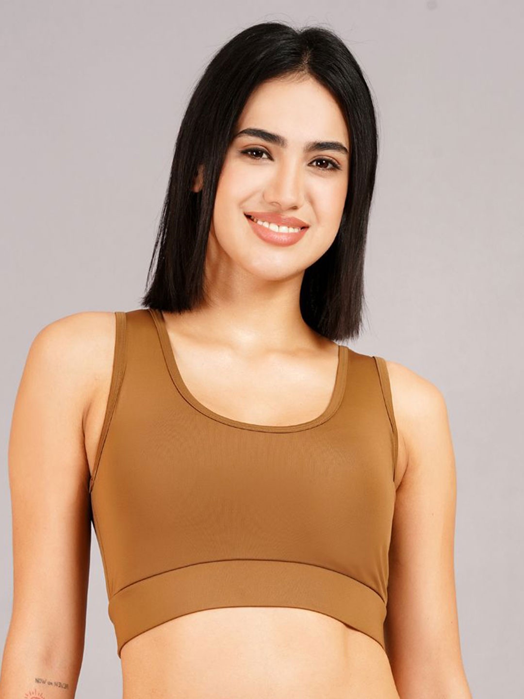 

NEVER LOSE Full Coverage Removable Padding Workout Bra, Bronze