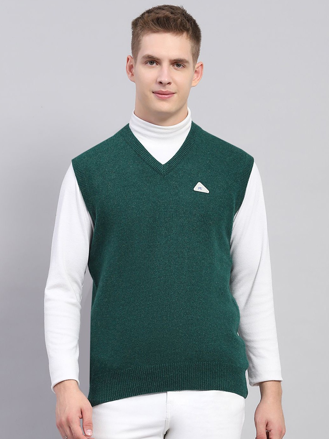 

Monte Carlo Men Woollen V Neck Sleeveless Pullover Sweater, Green