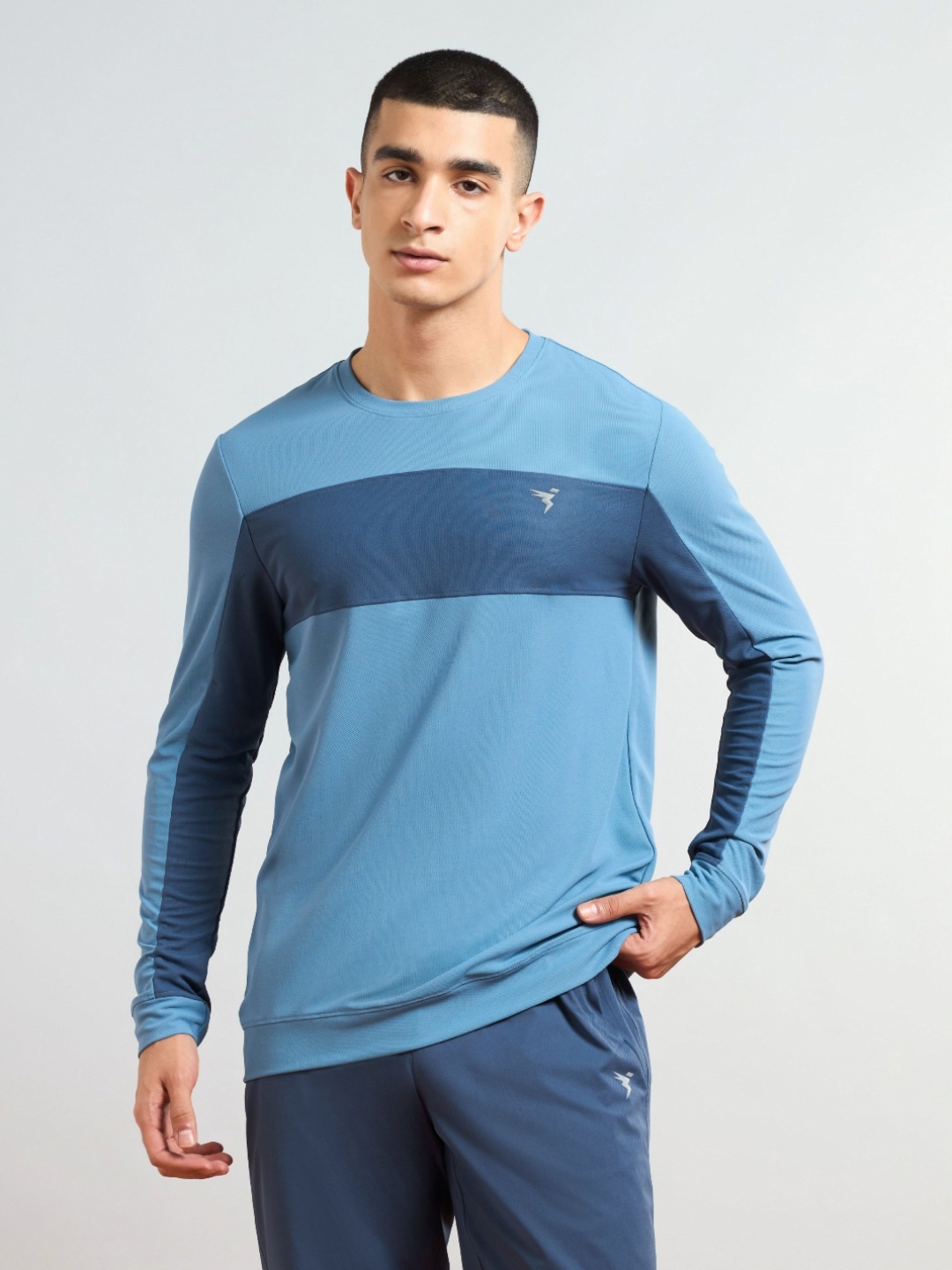 

Technosport Men Colourblocked Antimicrobial Slim Fit Sports T-shirt, Blue