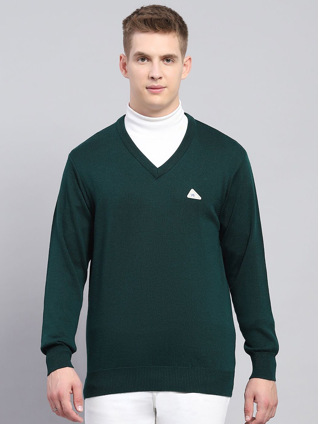 

Monte Carlo Men V-Neck Full Sleeve Woollen Pullover Sweaters, Green
