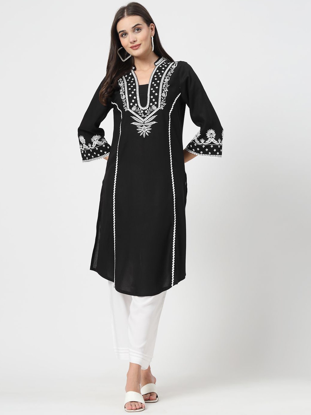 

COSMIC TRIO Floral Embroidered Regular Straight Kurta with Trousers, Black