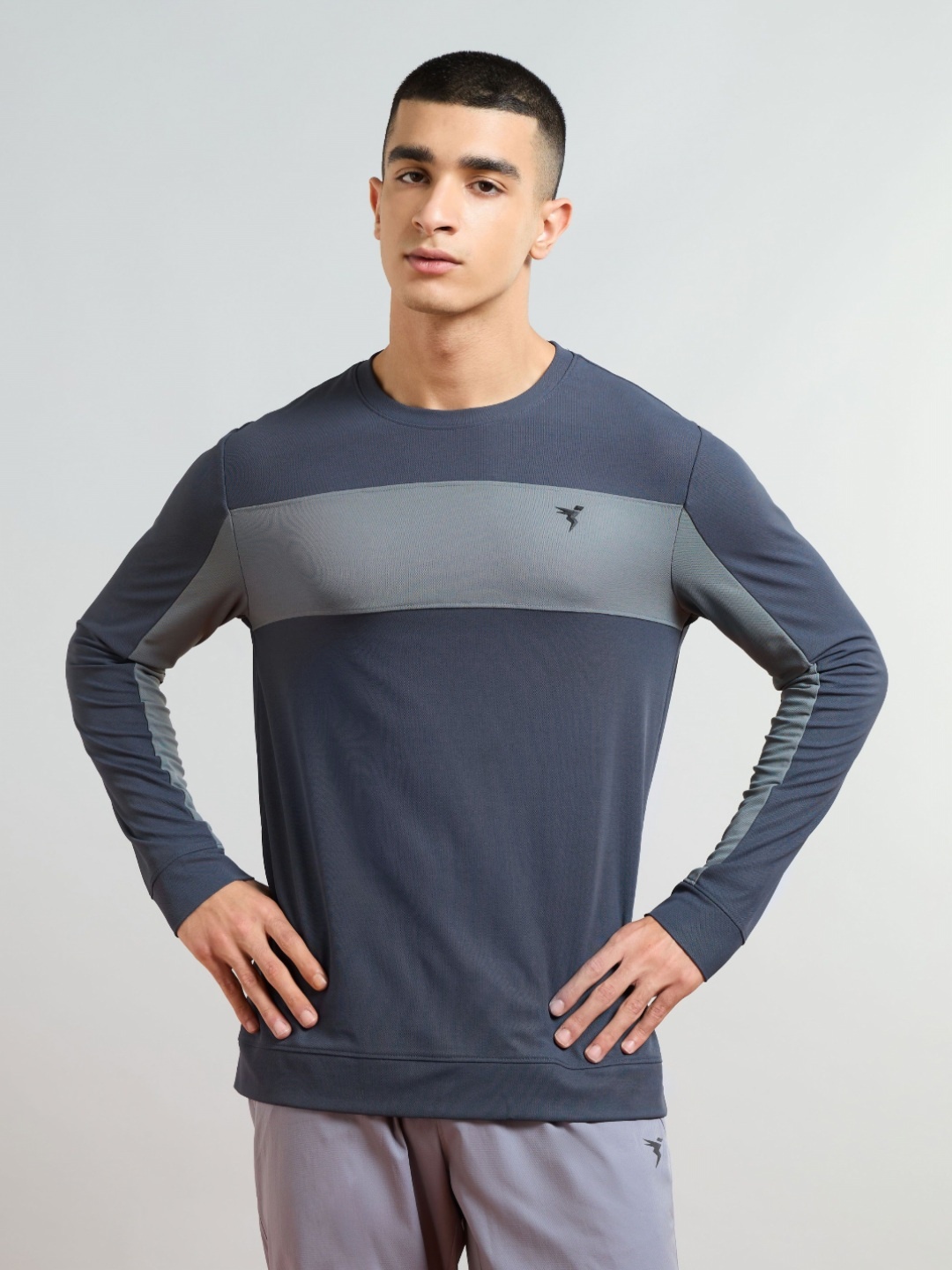 

Technosport Men Colourblocked Antimicrobial Slim Fit Sports T-shirt, Blue