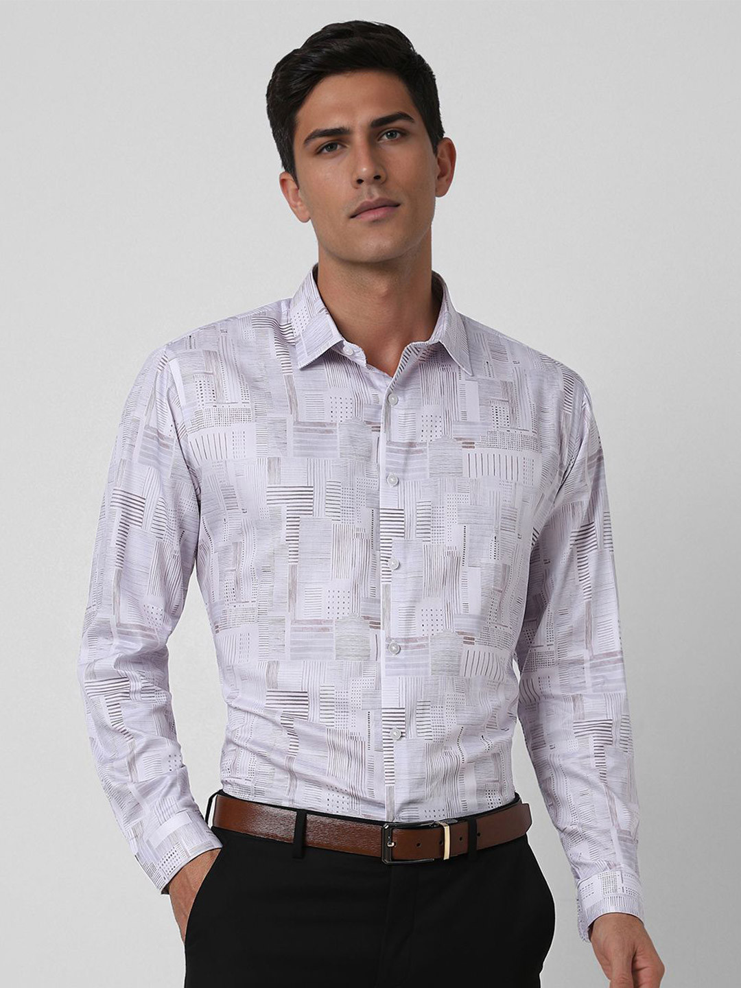 

V Dot Men Spread Collar Abstract Printed Cotton Slim Fit Party Shirt, White