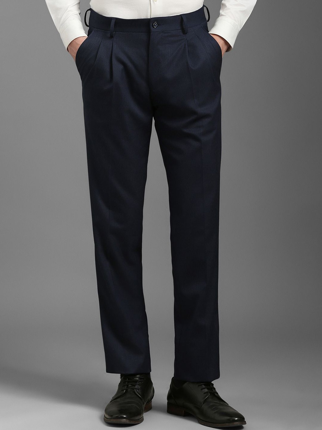 

Louis Philippe Men Regular Fit Mid-Rise Pleated Formal Trousers, Navy blue