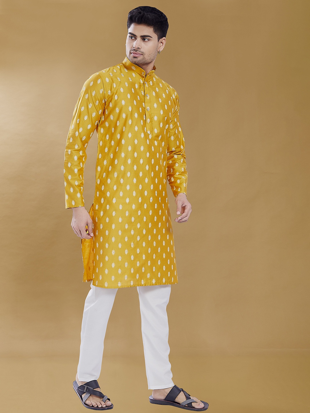 DIVISIVE Mandarin Collar Abstract Printed Straight Kurta, Mustard
