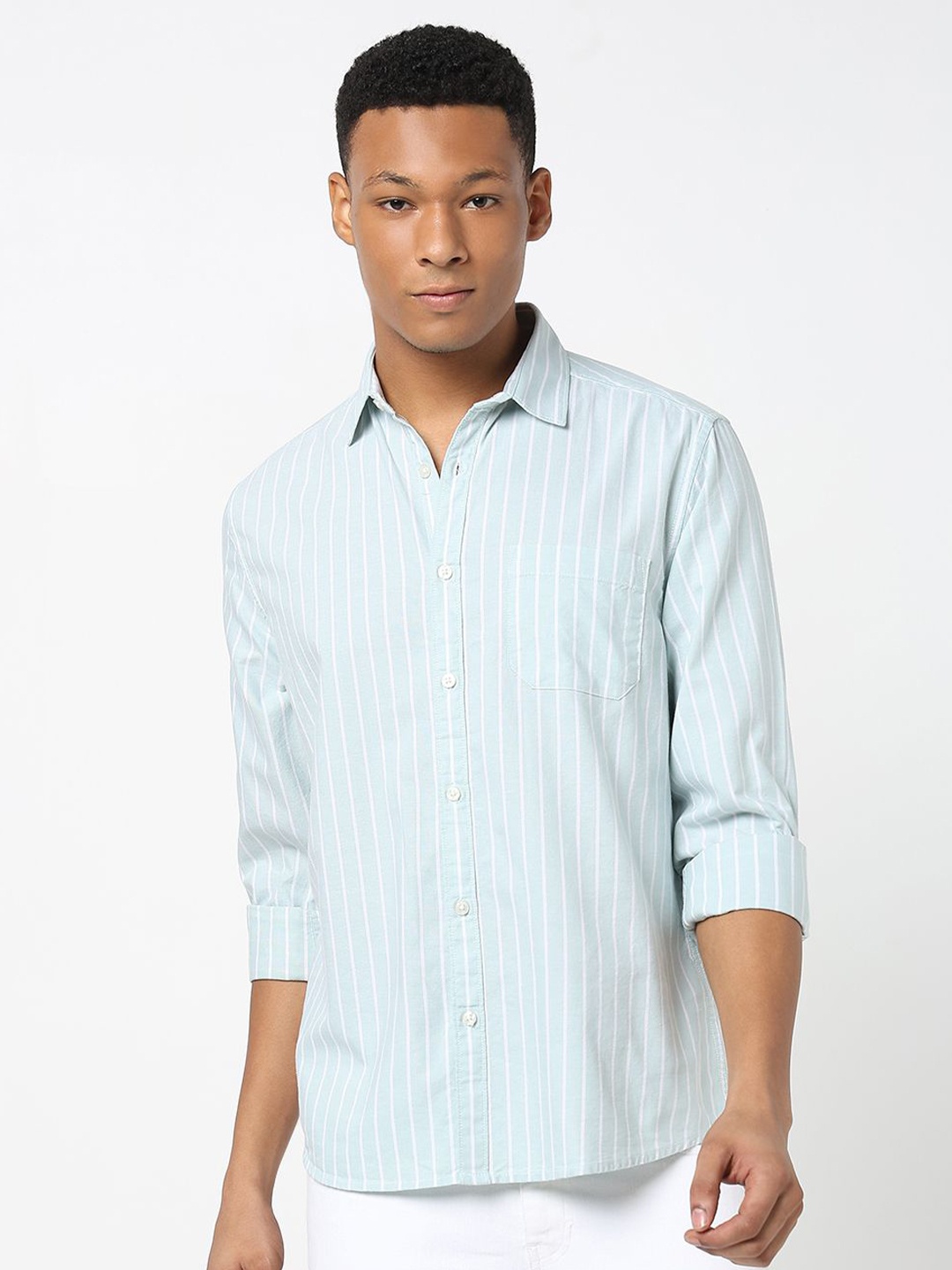 

R&B Men Opaque Striped Casual Shirt, Green