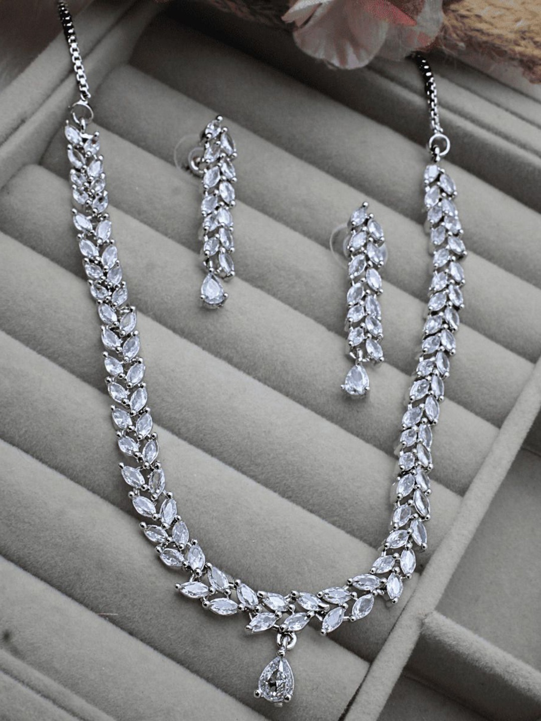 

LC Jewelz Silver Plated Stone Studded Jewellery Set