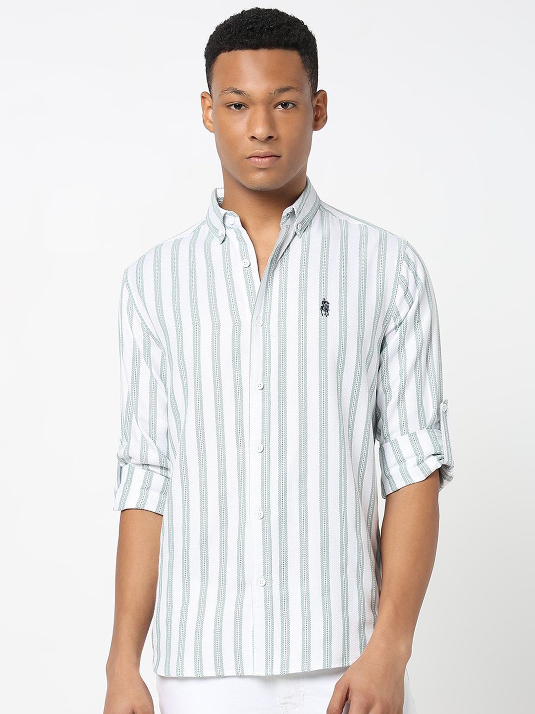 

R&B Men Spread Collar Vertical Striped Casual Shirt, White
