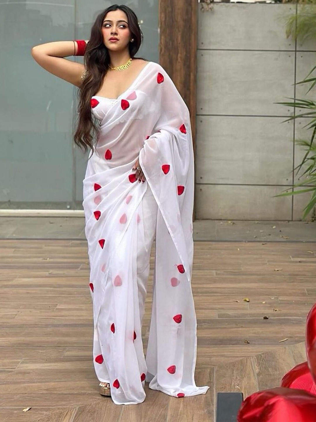 

SWADESI STUFF Embroidered Pure Georgette Saree, White