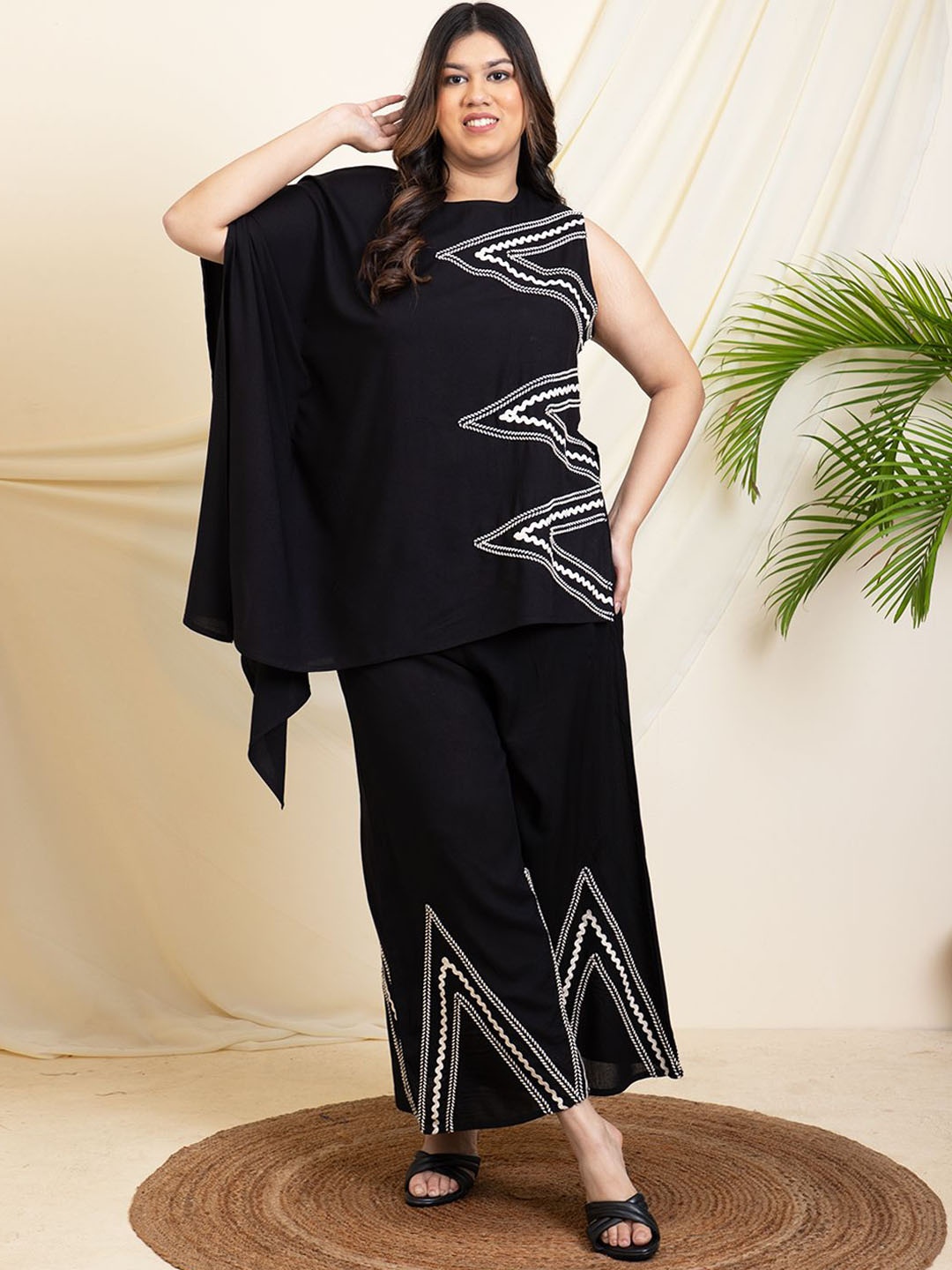 

DEEBACO Embellished Round Neck Three-Quarter Sleeves Top With Palazzo, Black