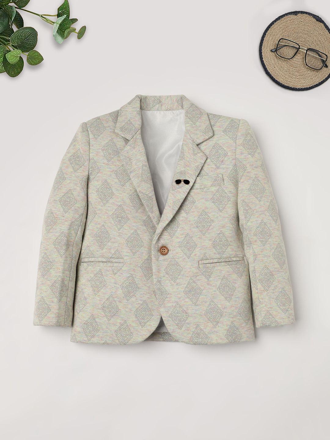 

Ridokidz Boys Geometric Printed Tailored-fit Single Breasted Blazer, Off white