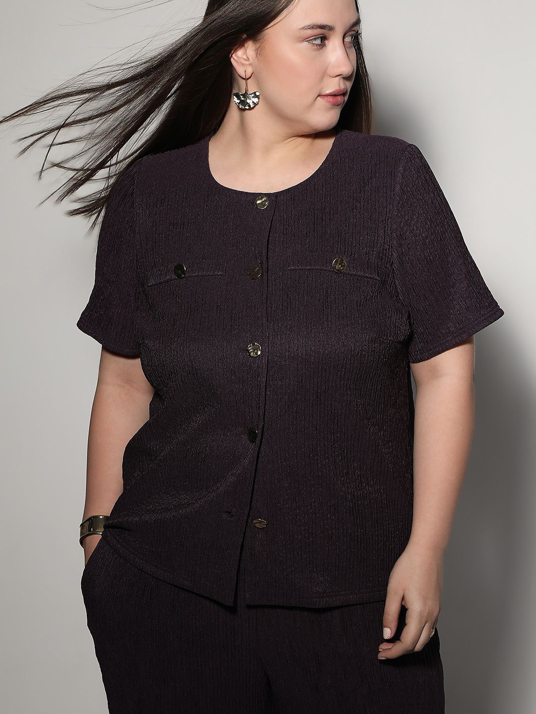 

VERO MODA CURVE Women Round Neck Shirt Style Top, Black