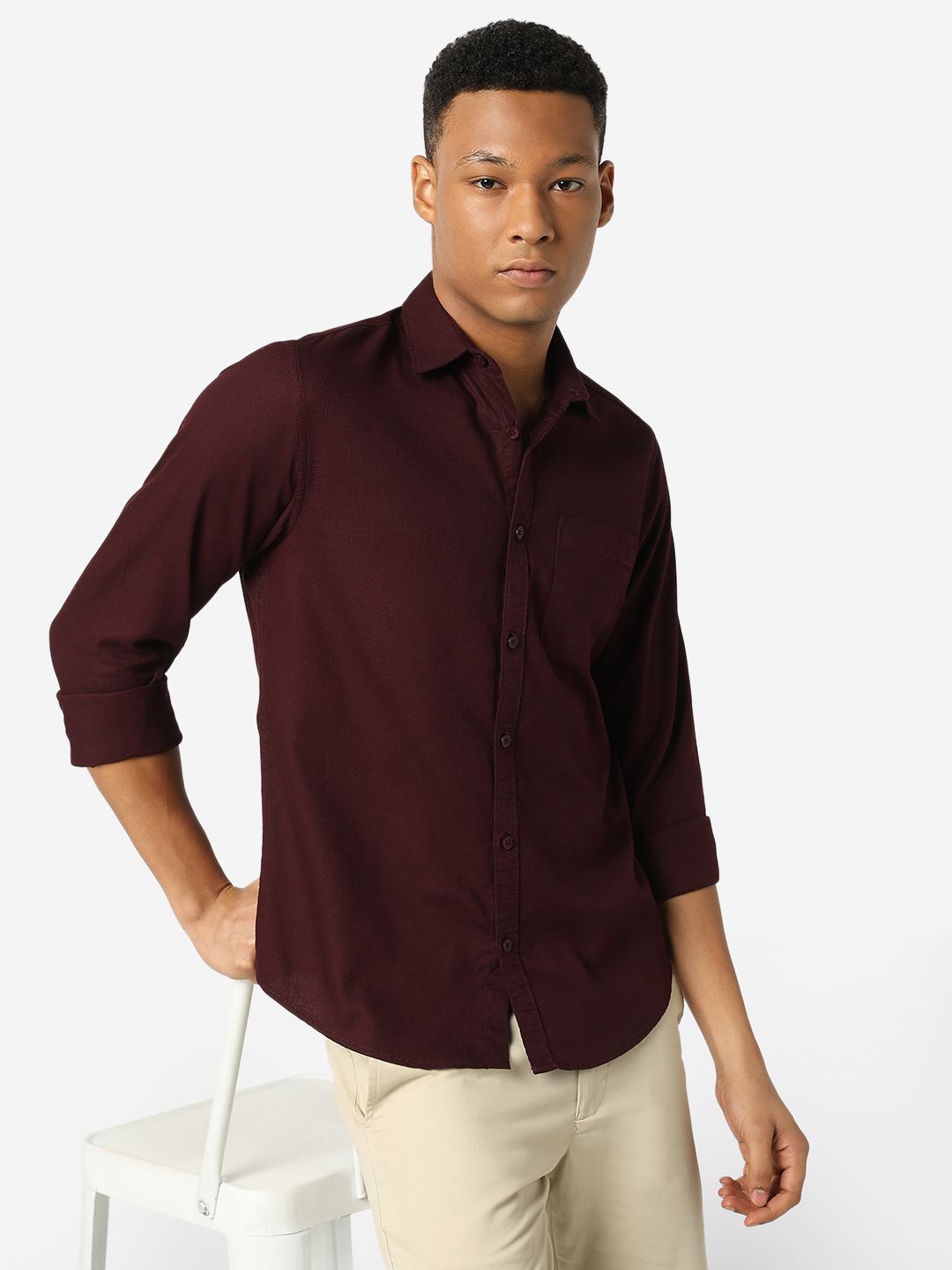 

R&B Men Spread Collar Solid Cotton Casual Shirt, Burgundy