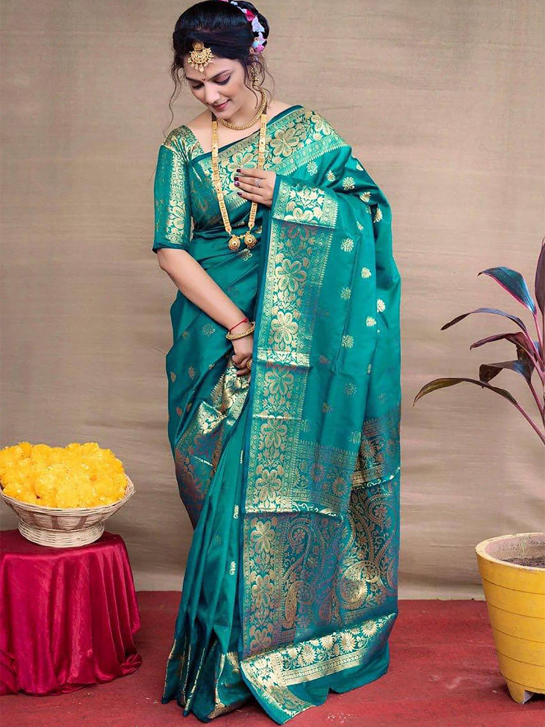 

BerMondsey Woven Design Zari Banarasi Saree, Teal