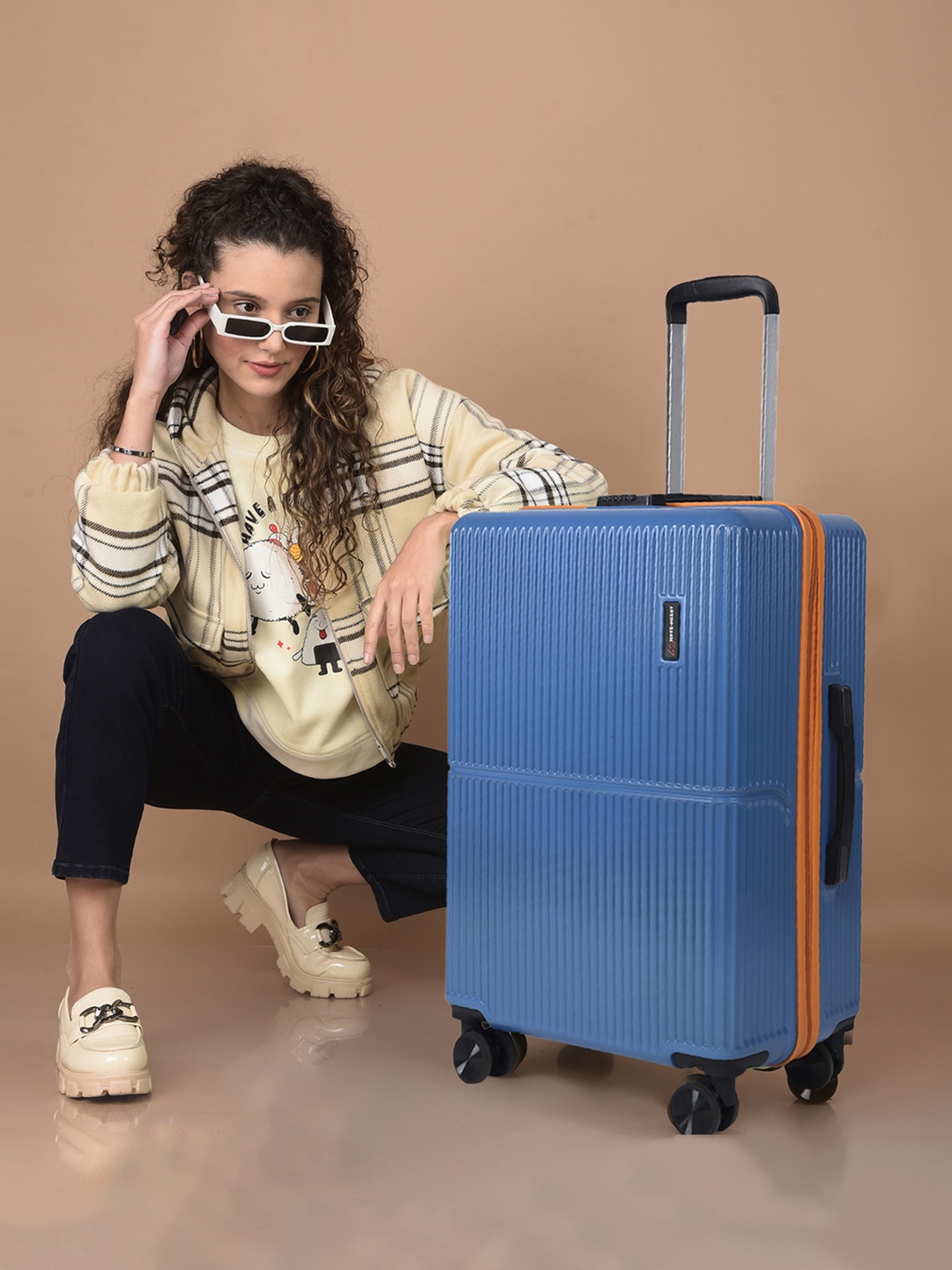 

MOVE-MEANT Unisex 360-Degree Rotation Hard Sided Large Trolley Bag, Blue