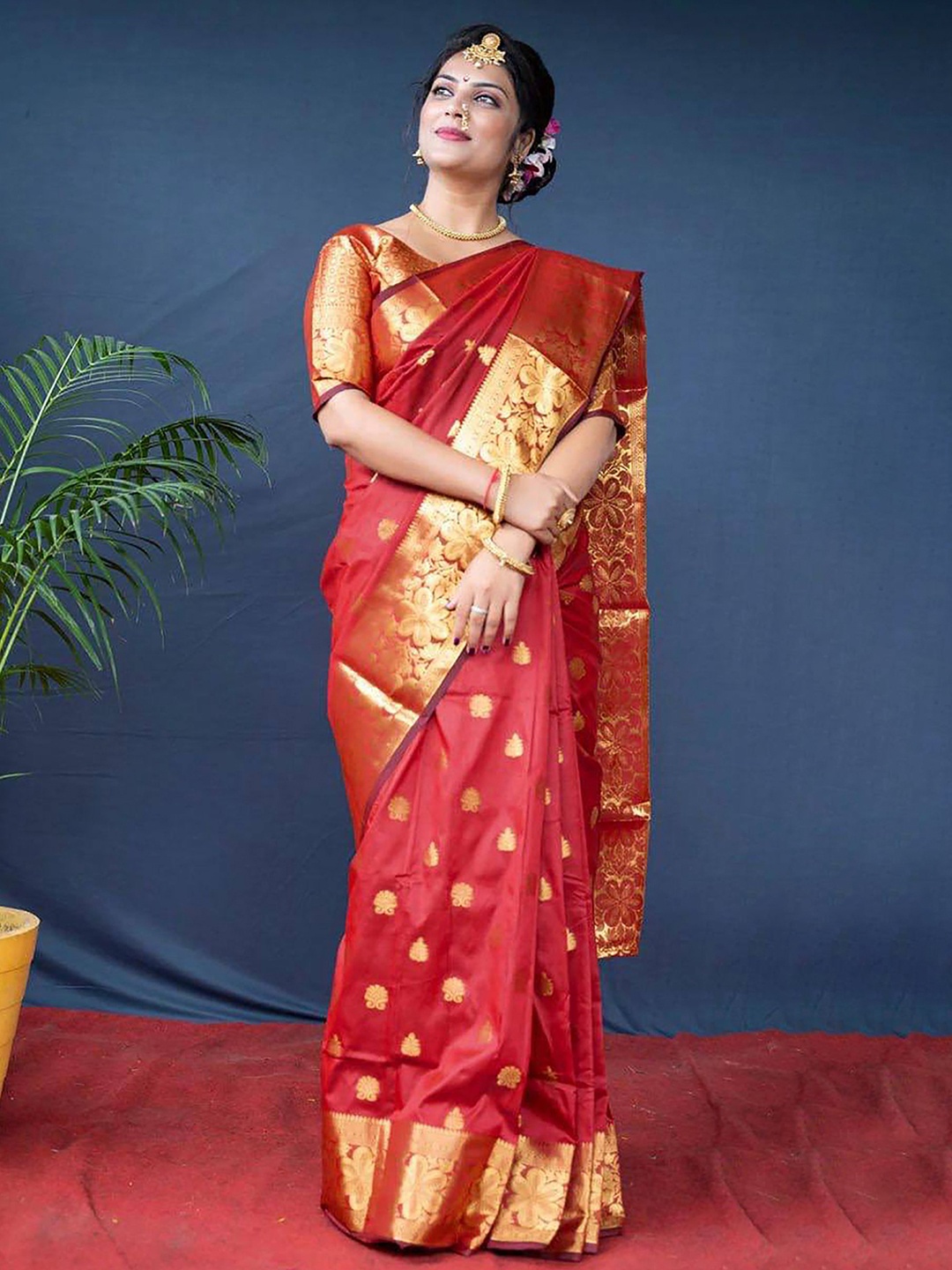 

BerMondsey Woven Design Banarasi Saree, Red