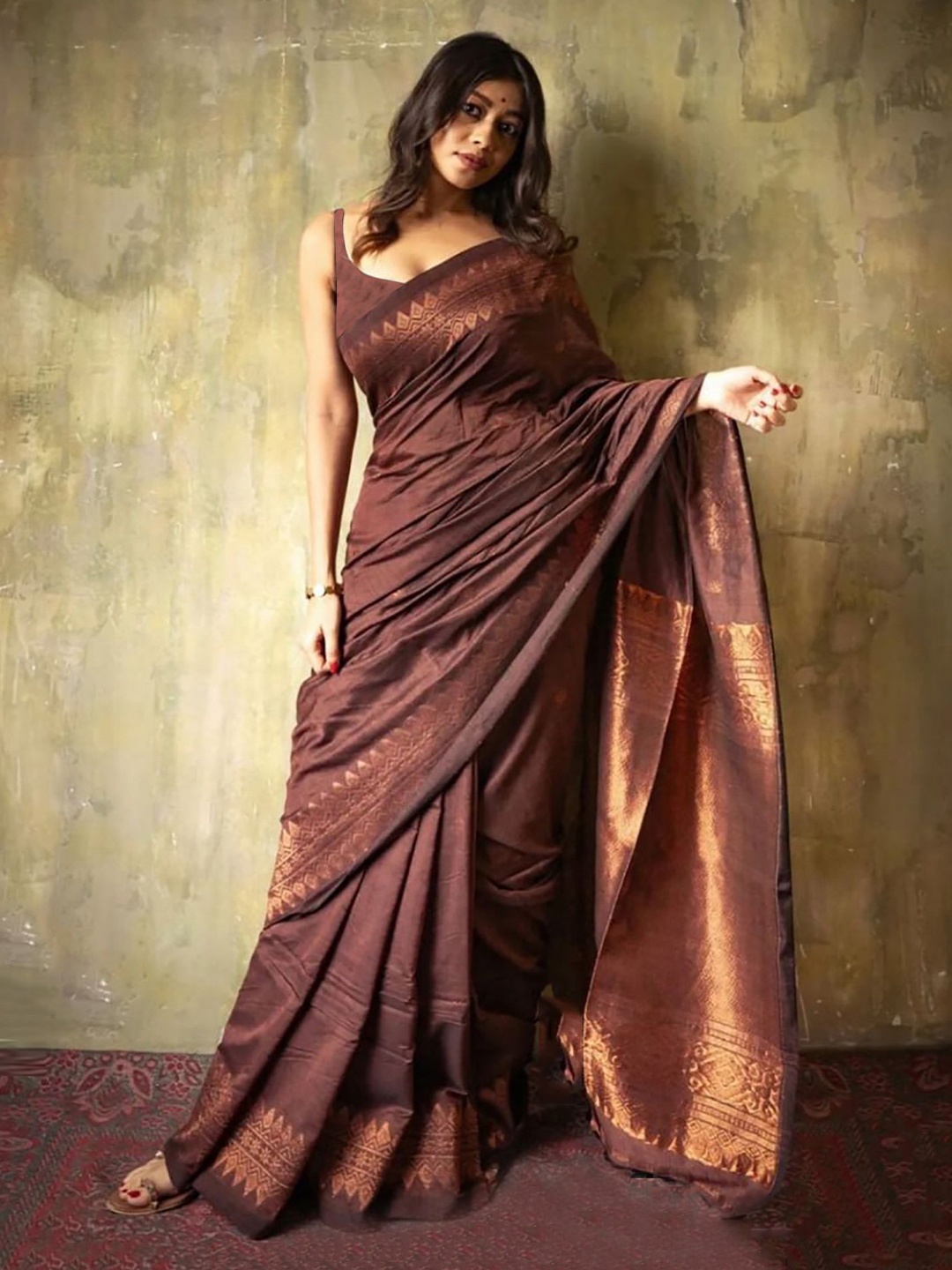 

BerMondsey Ethnic Motifs Zari Banarasi Saree, Brown