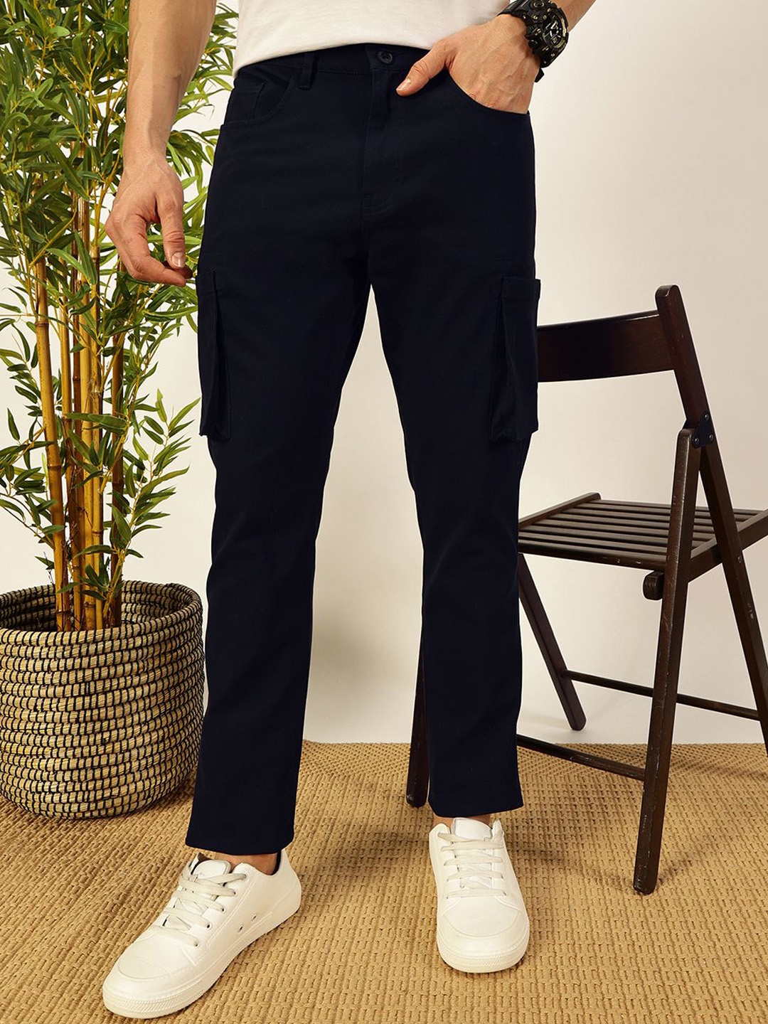 

Mast & Harbour Men Smart Regular Fit Mid-Rise Cargos, Navy blue