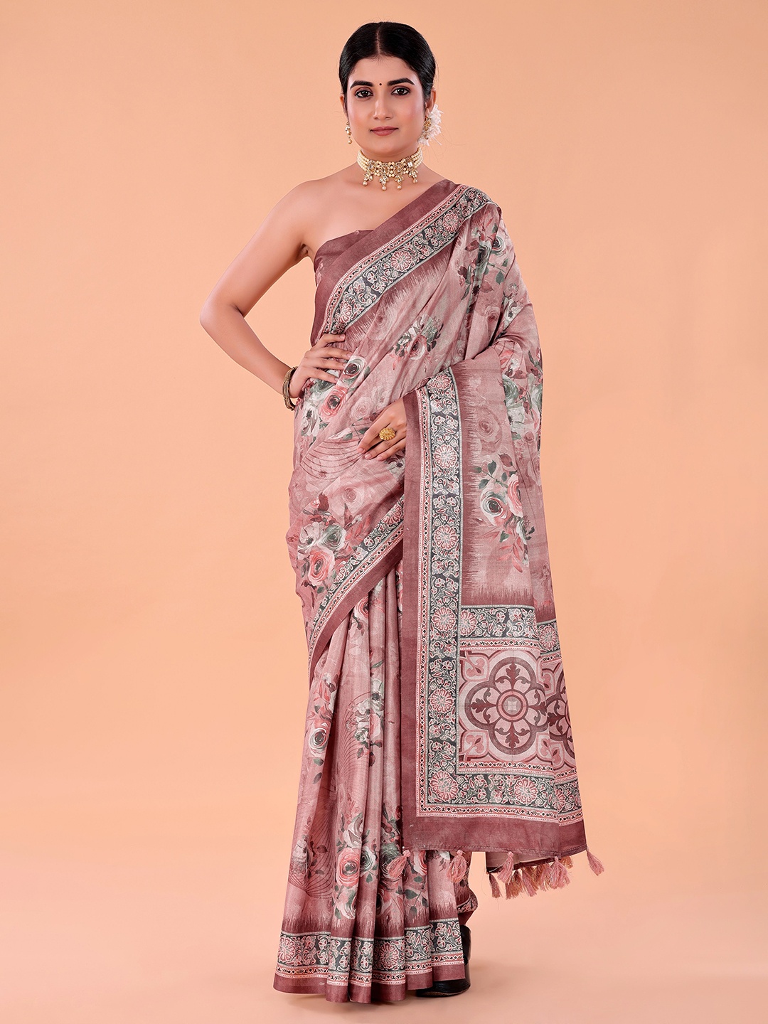 NAAREE COLLECTION Floral Printed Saree With Blouse Piece, Peach