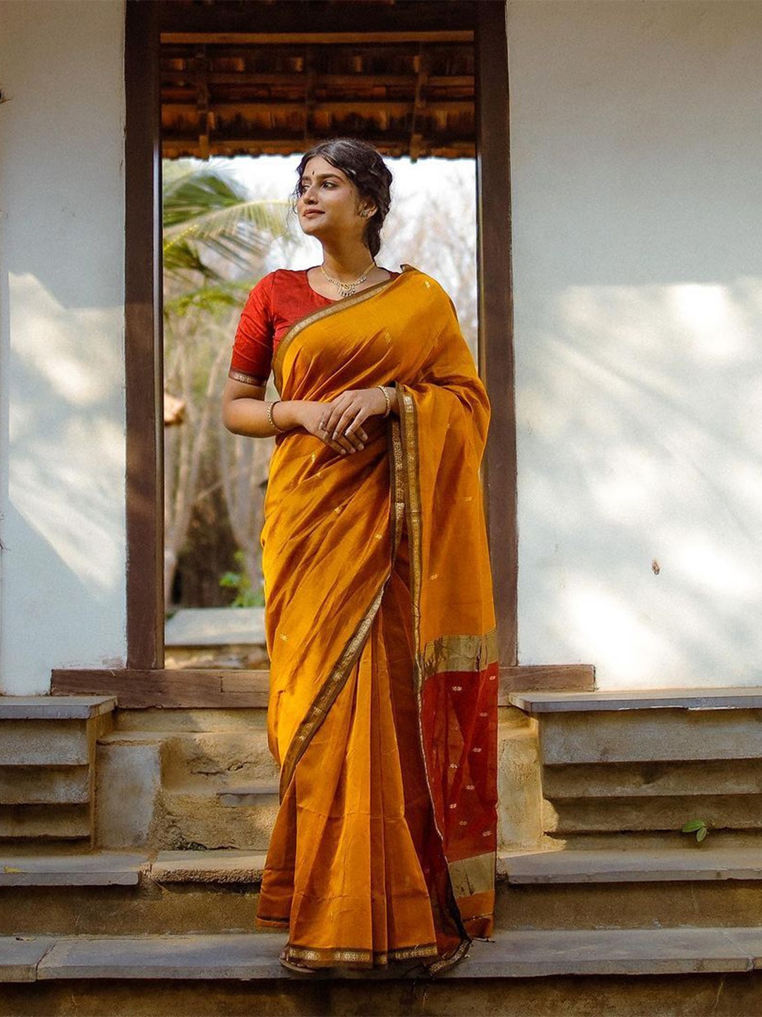 

bansari textiles Woven Design Zari Kanjeevaram Saree, Yellow