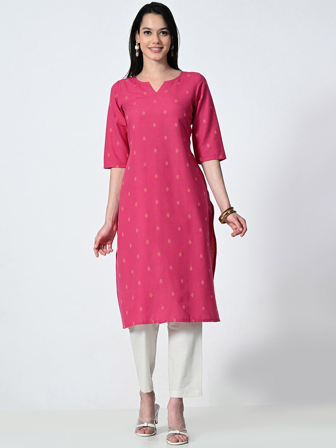 

AMBI Geometric Printed Notch Neck Straight Kurta, Pink