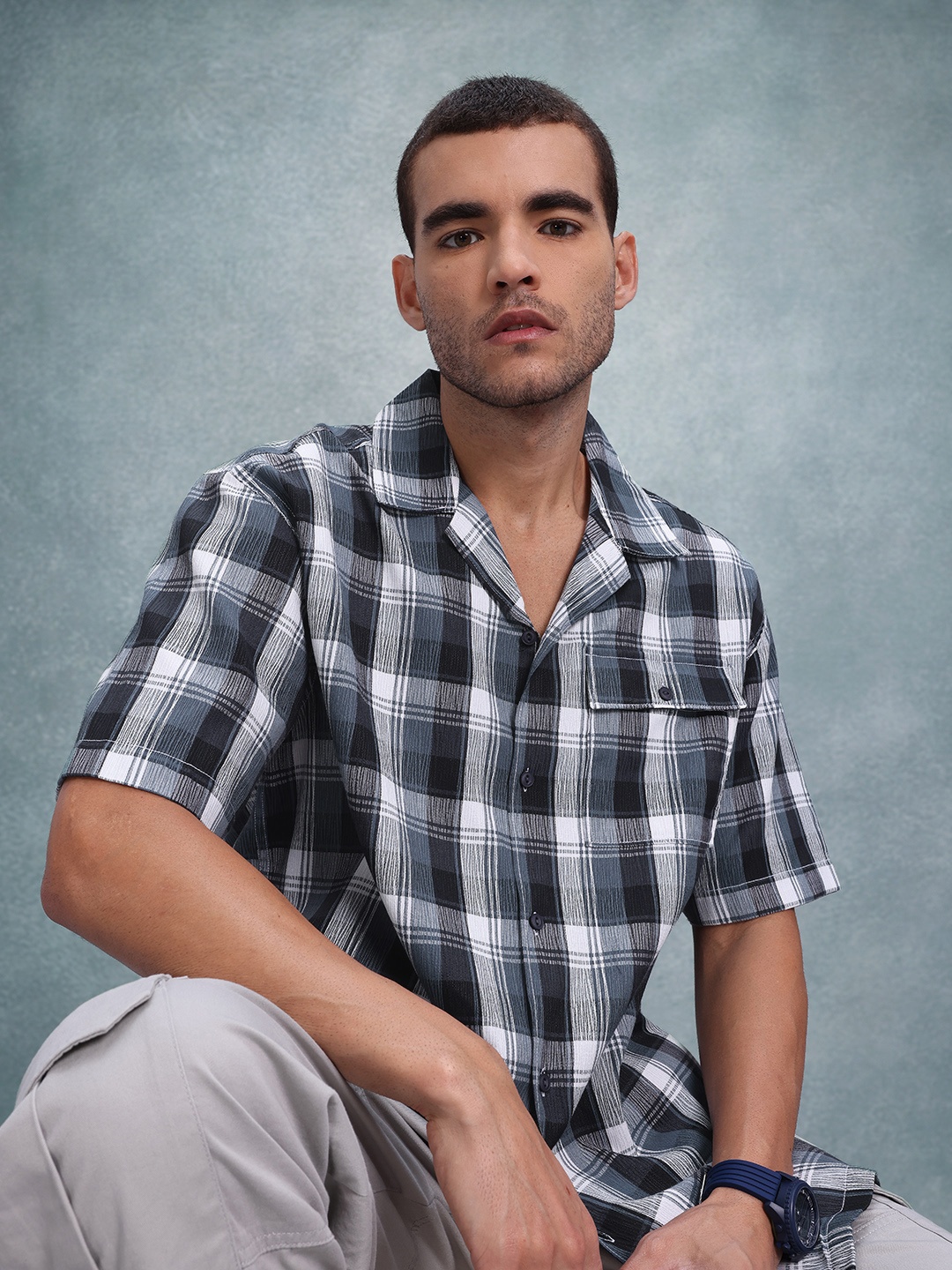 

The Roadster Lifestyle Co. Men Relaxed Checked Casual Shirt, Navy blue