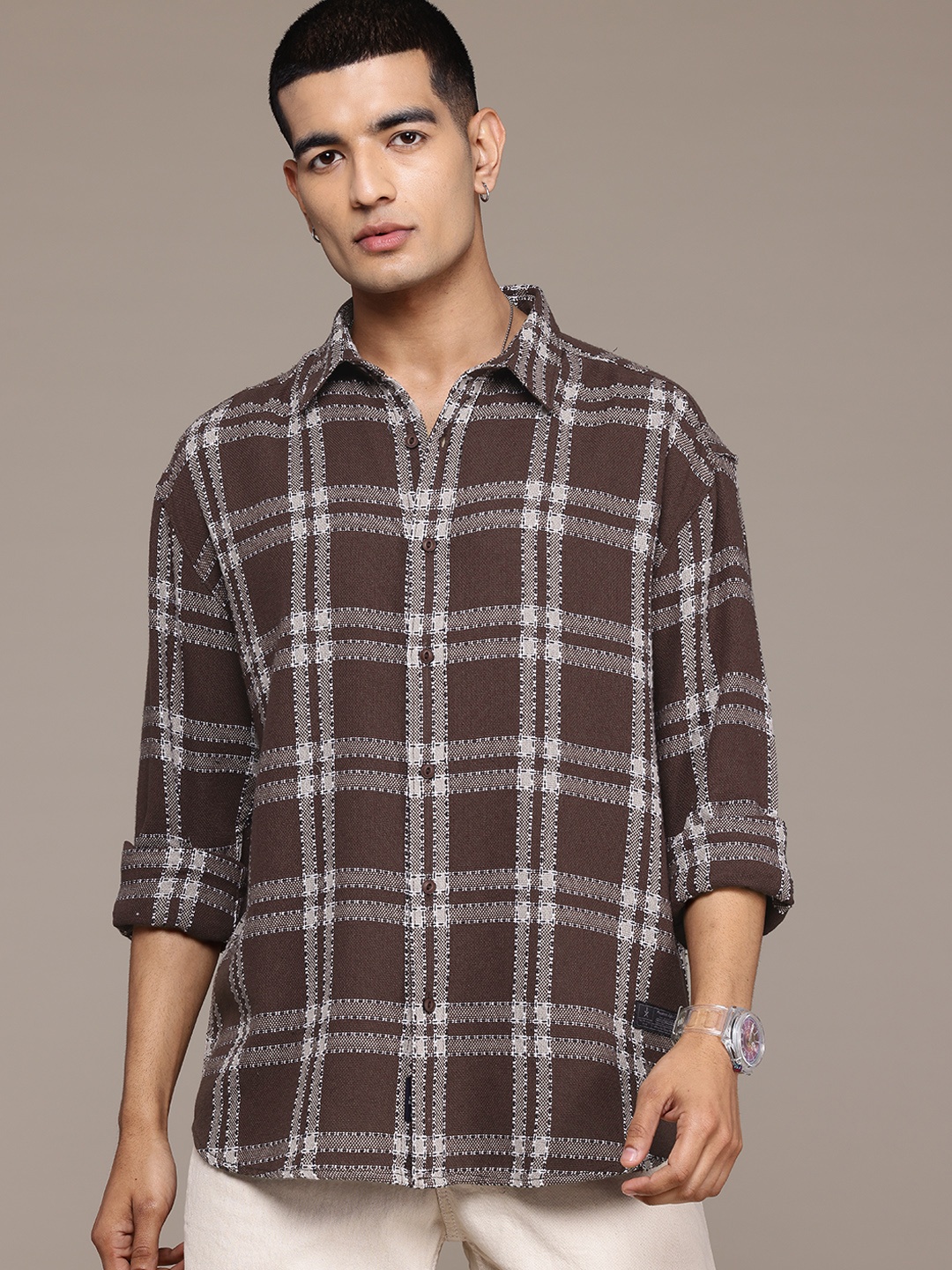 

The Roadster Lifestyle Co. Men Relaxed Checked Pure Cotton Casual Shirt, Brown