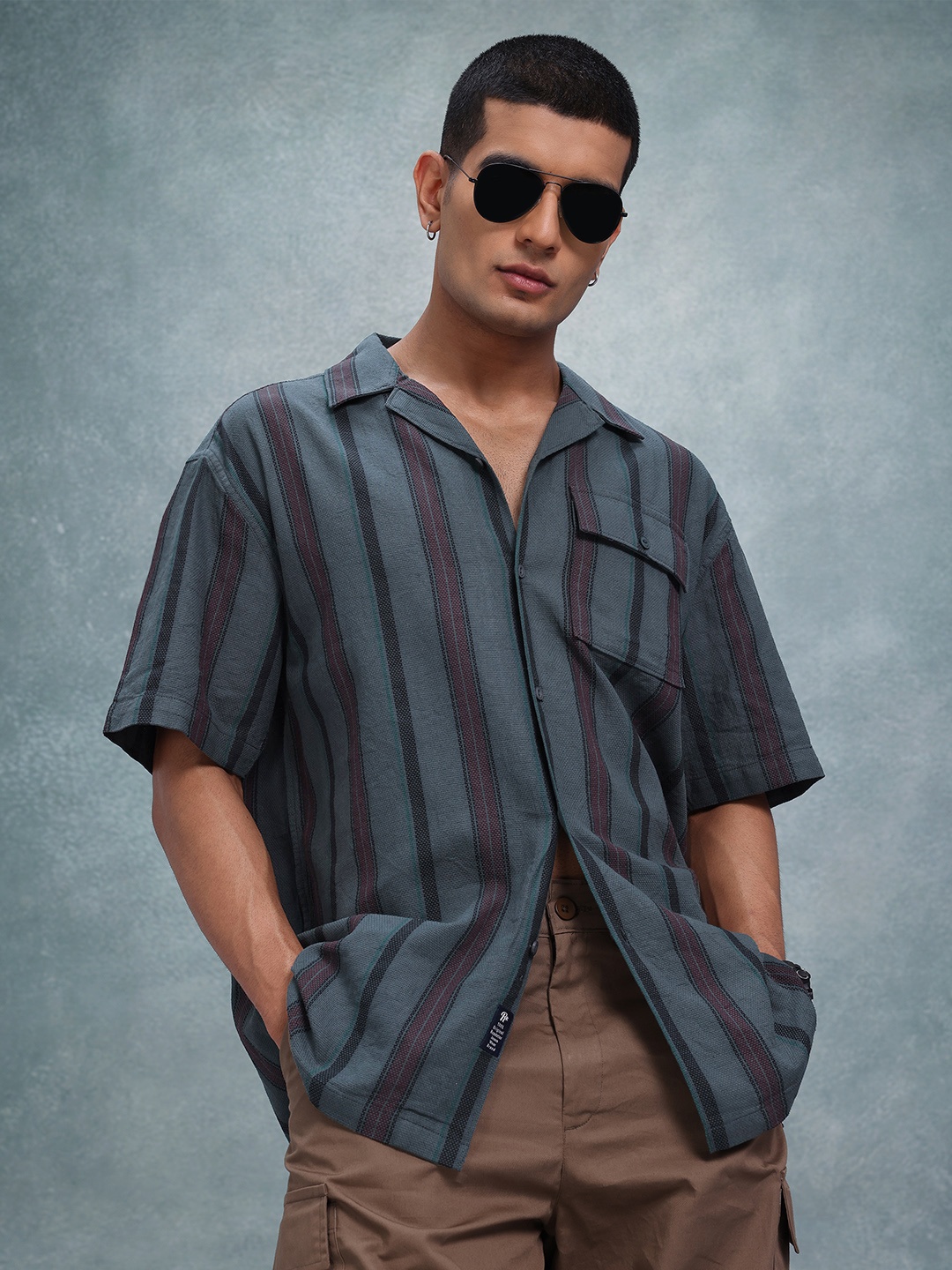 

The Roadster Lifestyle Co. Men Relaxed Striped Casual Shirt, Navy blue