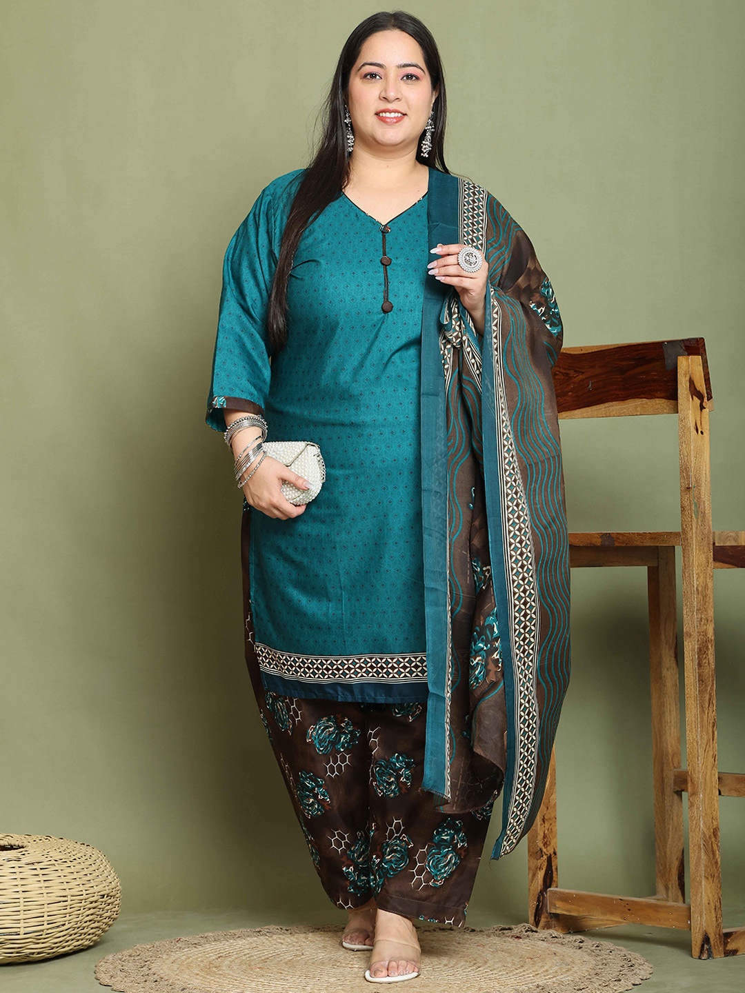 

Roly Poly Plus Size Floral Printed Straight Cotton Blend Kurta With Salwar & Dupatta, Green