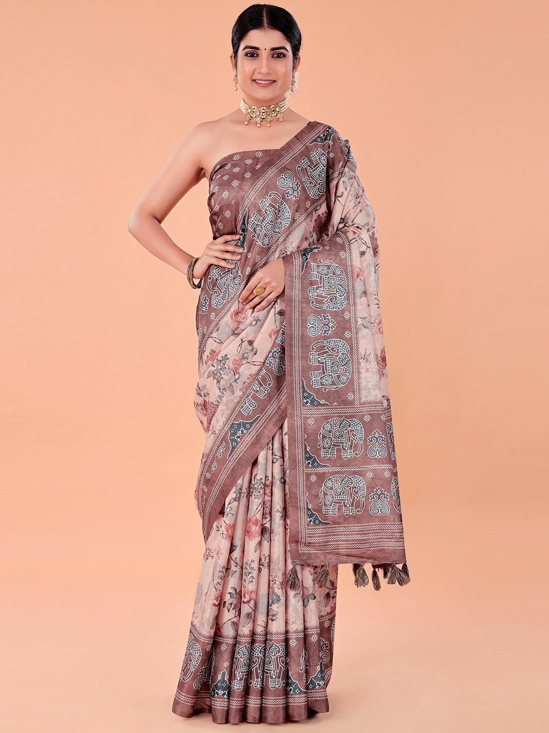 

NAAREE COLLECTION Floral Patola Saree, Cream