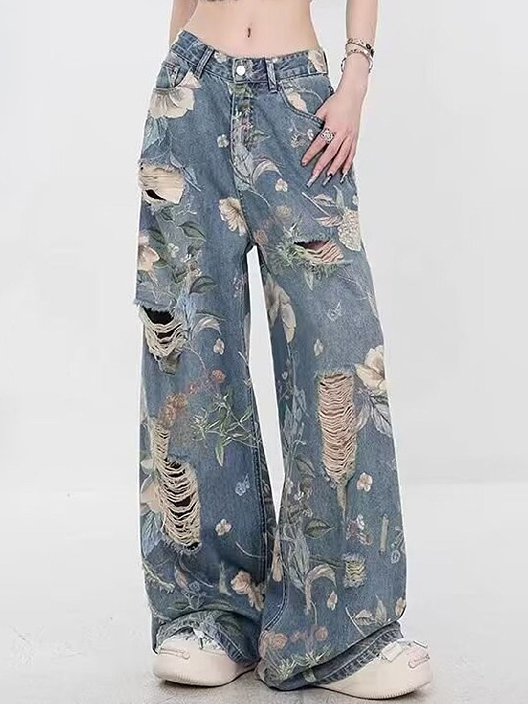 

LULU & SKY Women Straight Fit High-Rise Highly Distressed Heavy Fade Jeans, Blue