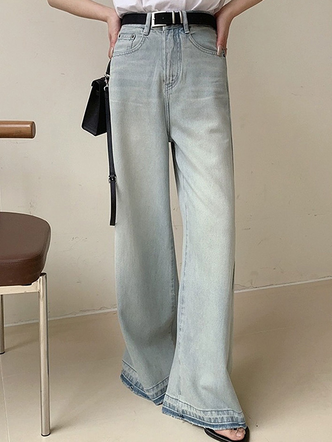

LULU & SKY Women Straight Fit High-Rise Light Fade Jeans, Blue