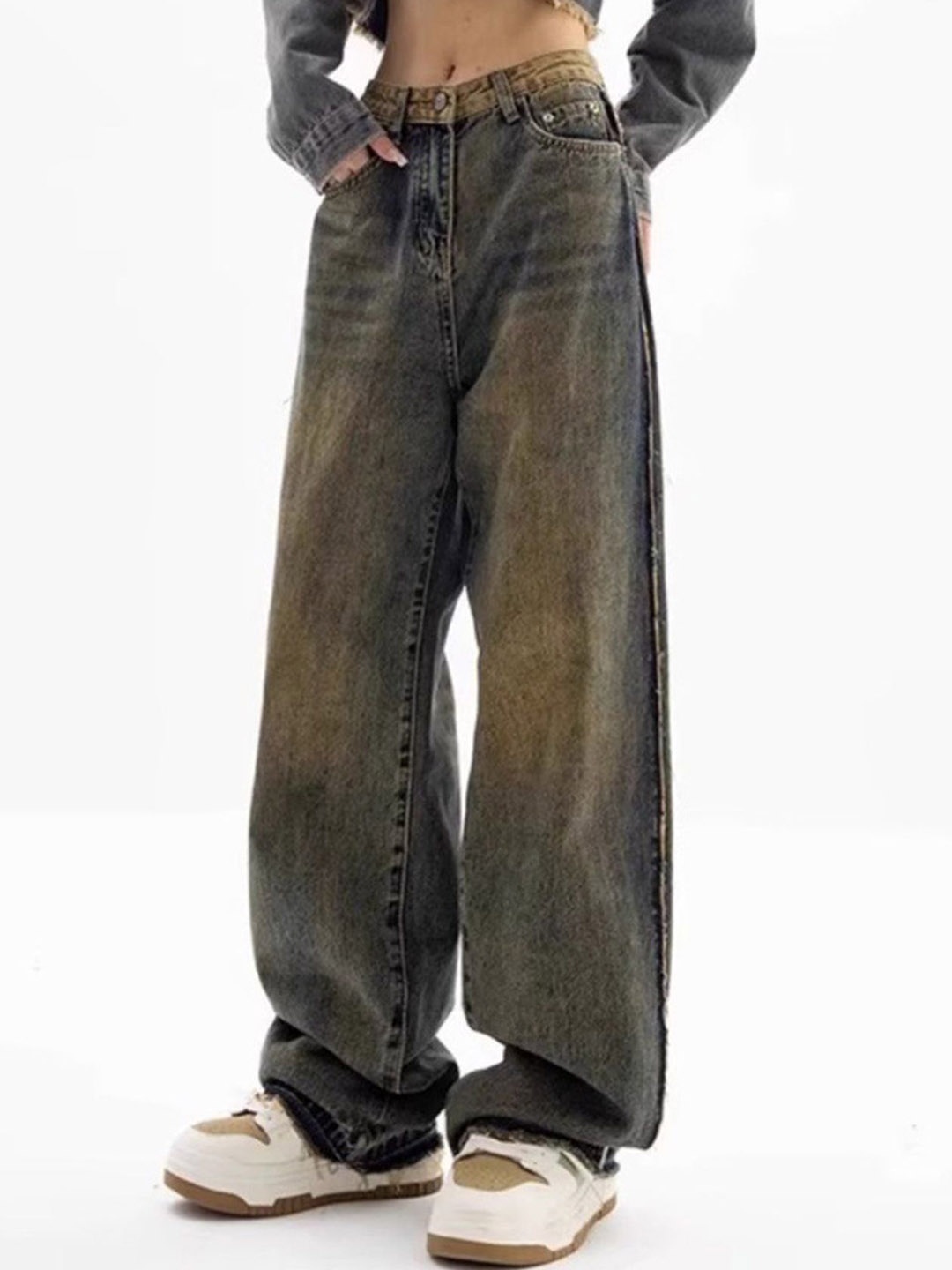 

LULU & SKY Women Relaxed Fit Mid-Rise Light Fade Jeans, Yellow